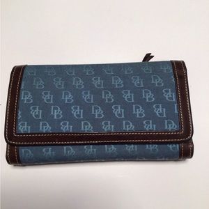Blue wallet ,very nice